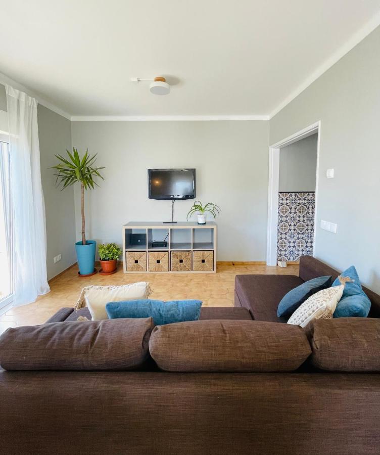 Bright, Modern & In Lagos, Algarve Apartment Lagos